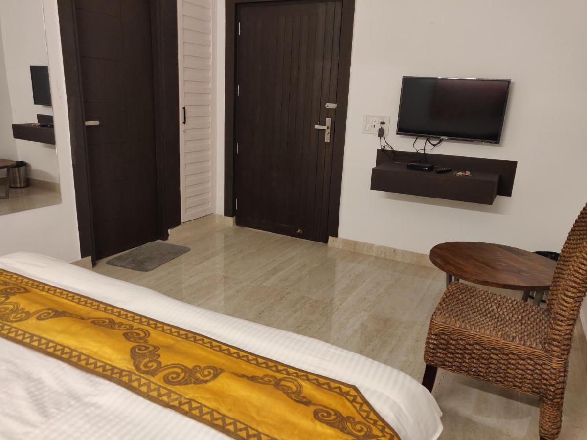 Aakritii Hotels Gurgaon Eksteriør bilde
