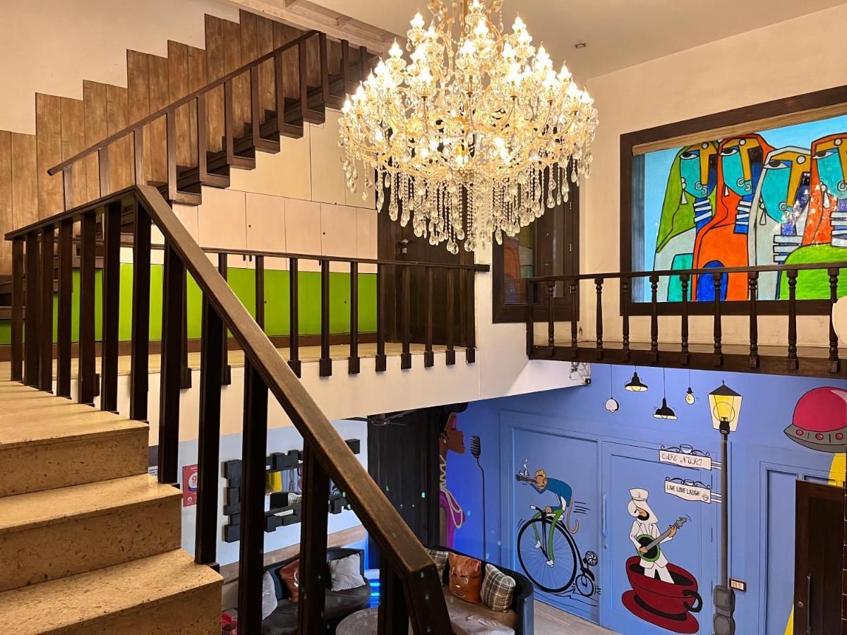 Aakritii Hotels Gurgaon Eksteriør bilde