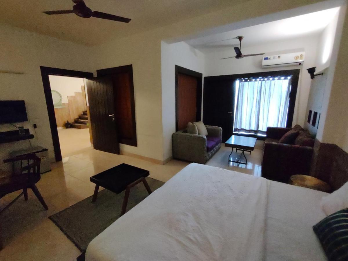 Aakritii Hotels Gurgaon Eksteriør bilde