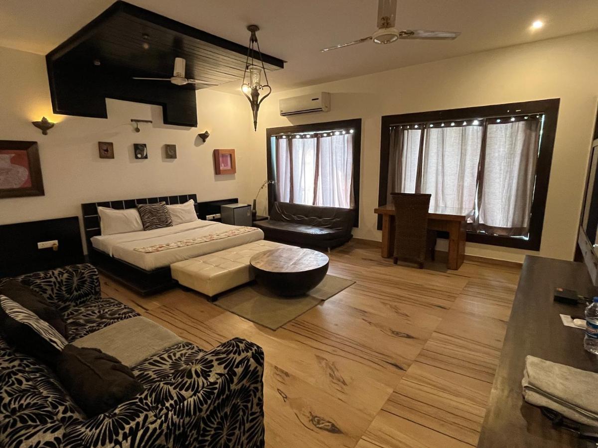 Aakritii Hotels Gurgaon Eksteriør bilde