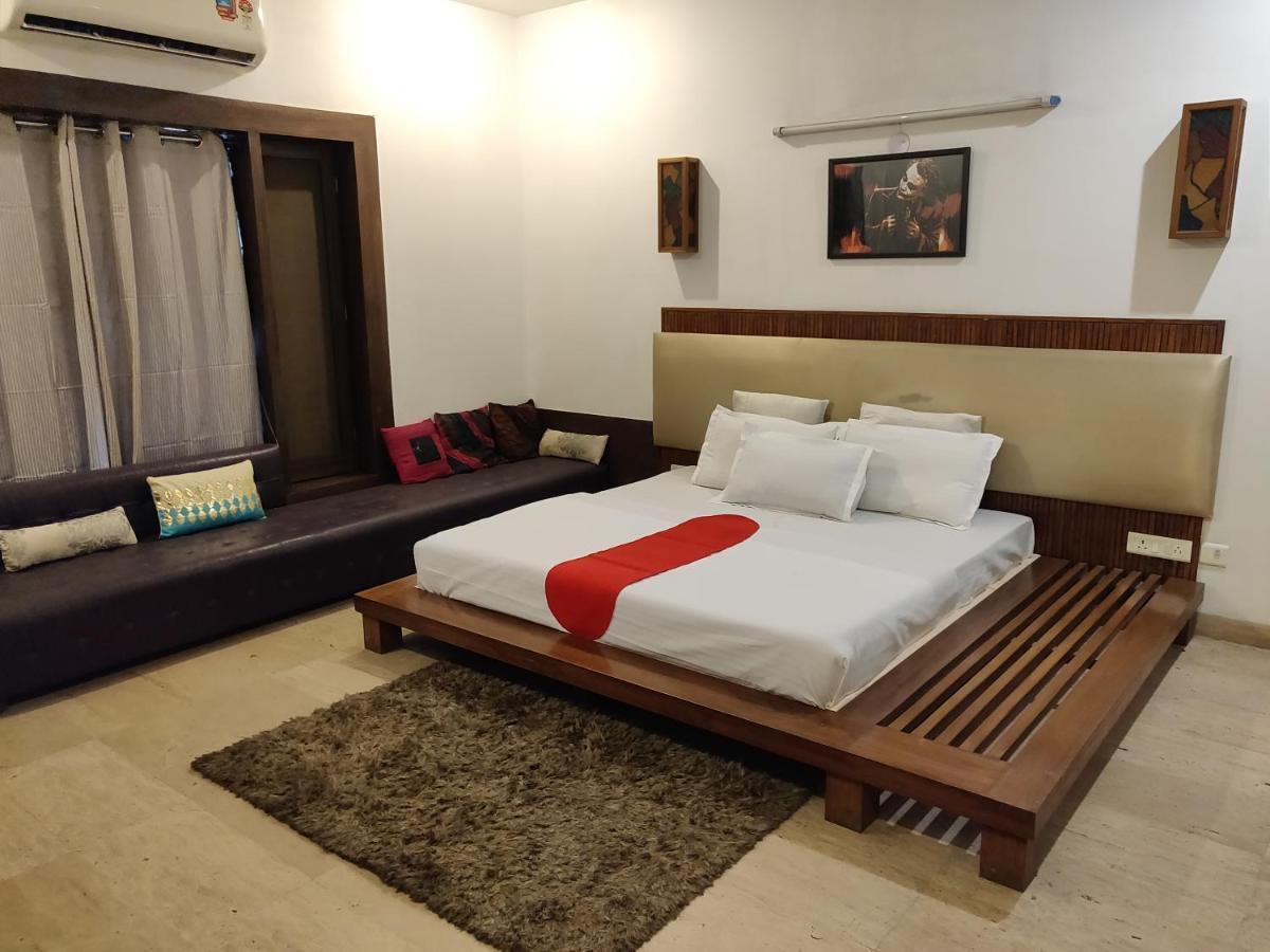 Aakritii Hotels Gurgaon Eksteriør bilde