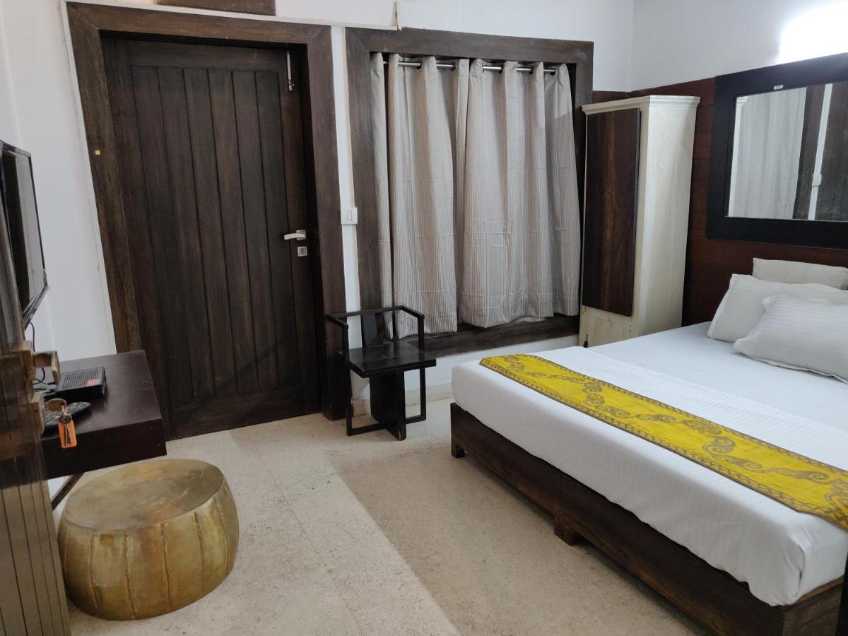 Aakritii Hotels Gurgaon Eksteriør bilde